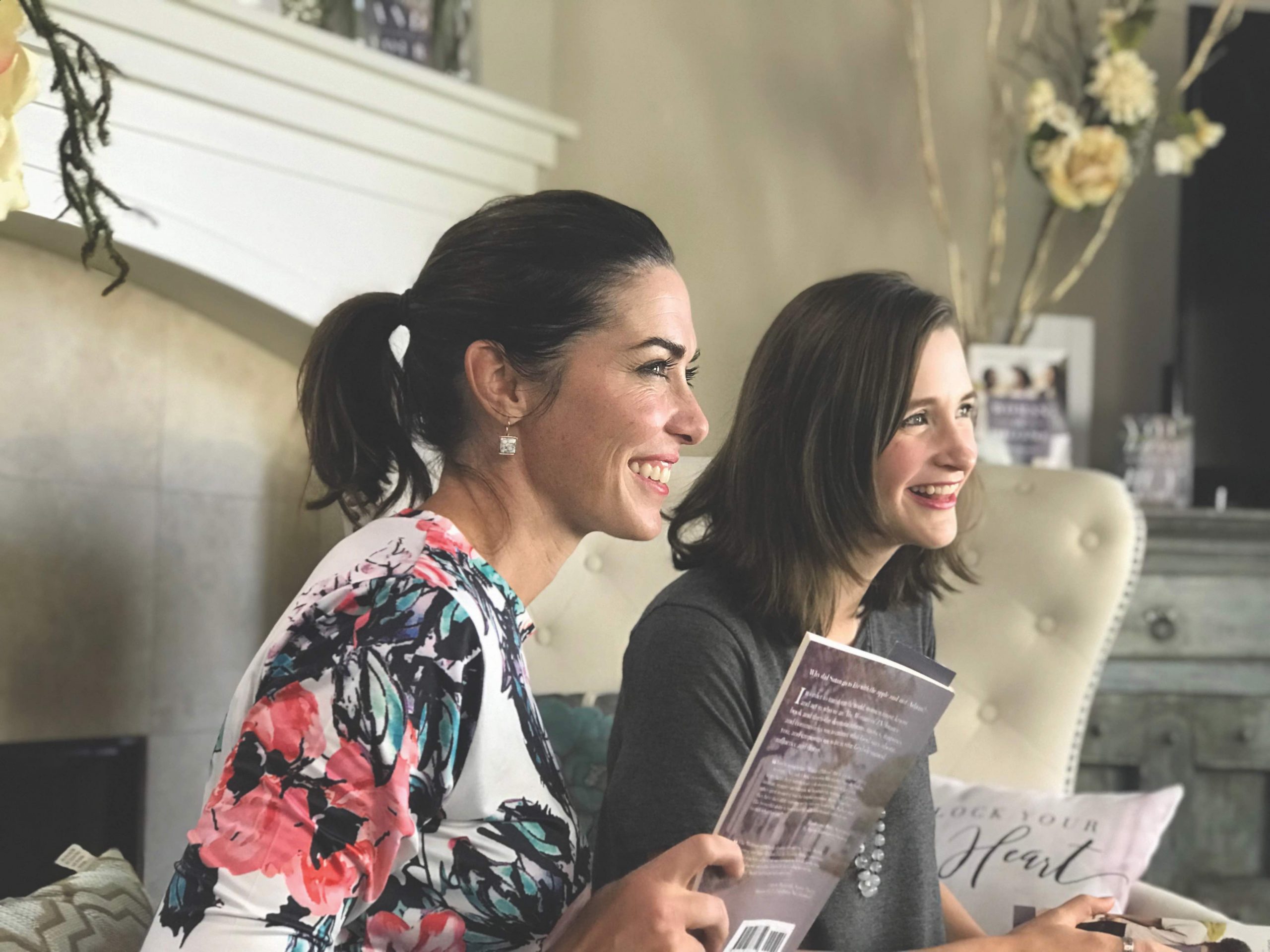 Women are Influencers | Lola Magazine