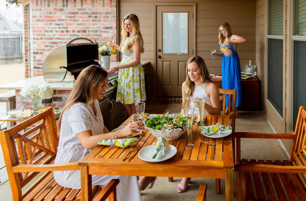 Hostess with the Mostest Oysters…Myths, Facts and Months with “R